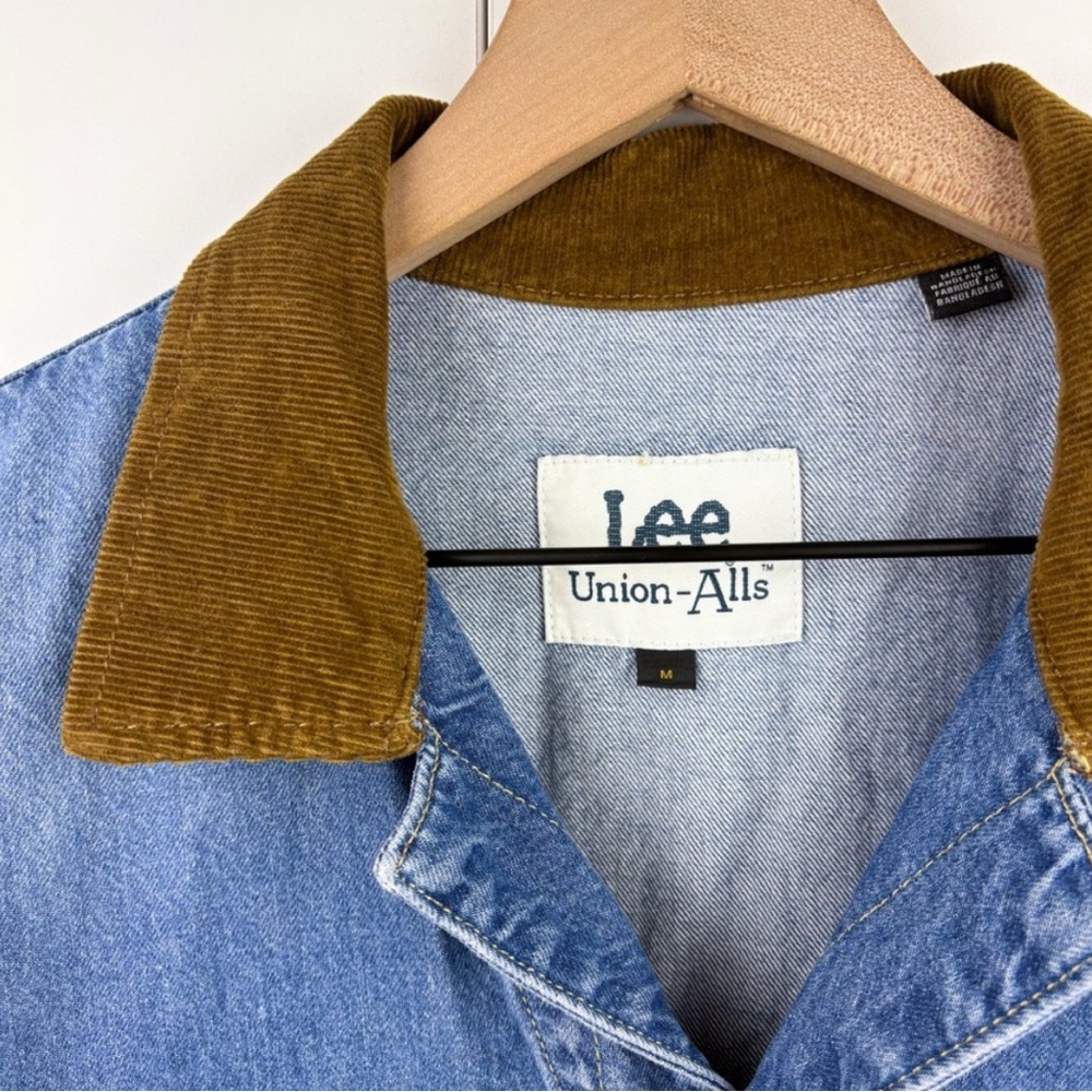 Lee - Picture 5 of 7